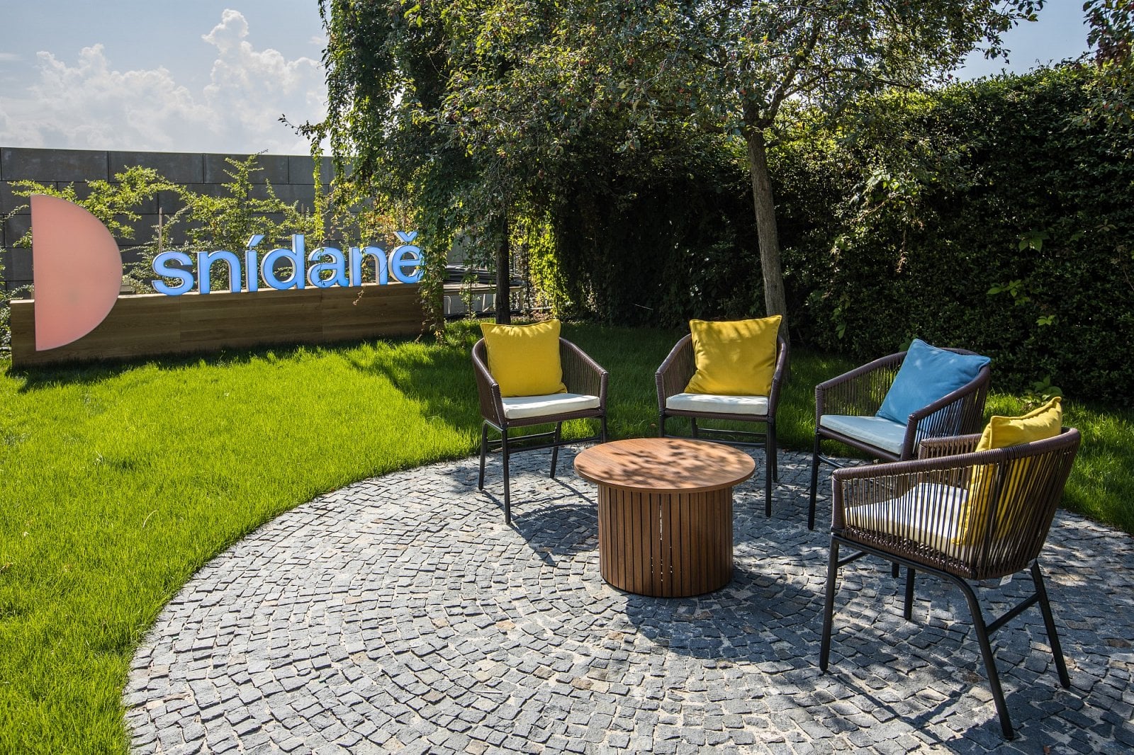 Studio Snídaně (2022)