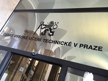 Fakulta elektrotechnická ČVUT na Karlově náměstí v Praze.