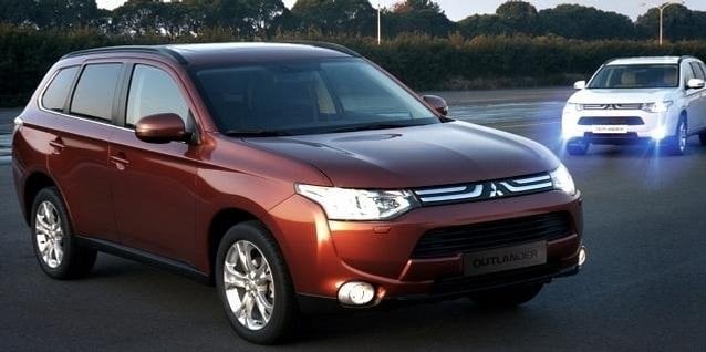 2012-08-novc3a1-generace-mitsubishi-outlander-1.jpg