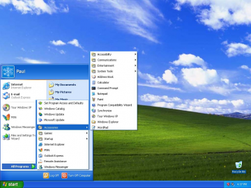 Výchozí vzhled Windows XP s tradiční tapetou