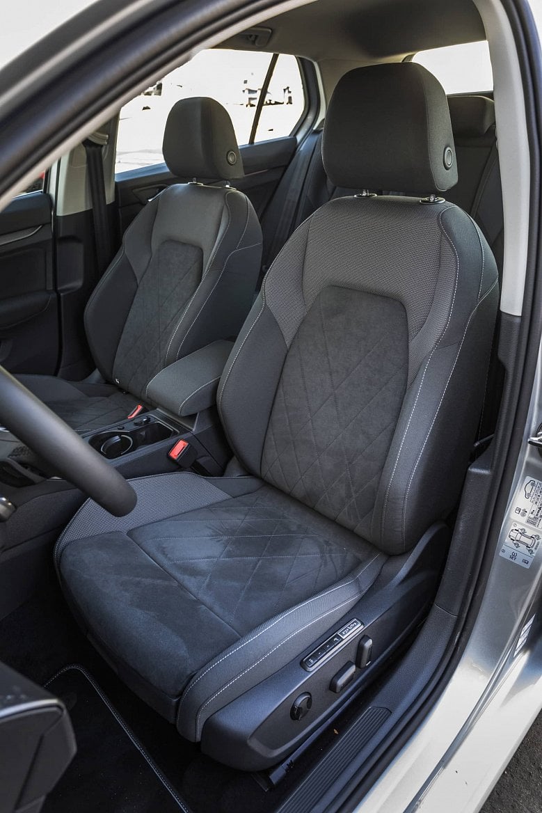 2020-08-aDMB2020_VW-Golf-2.0-TDi-7595.jpg