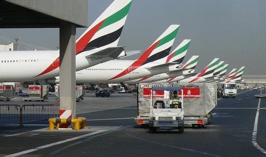 2017-04-c599ada-letadel-aerolinek-emirates-na-letic5a1ti-v-dubaj