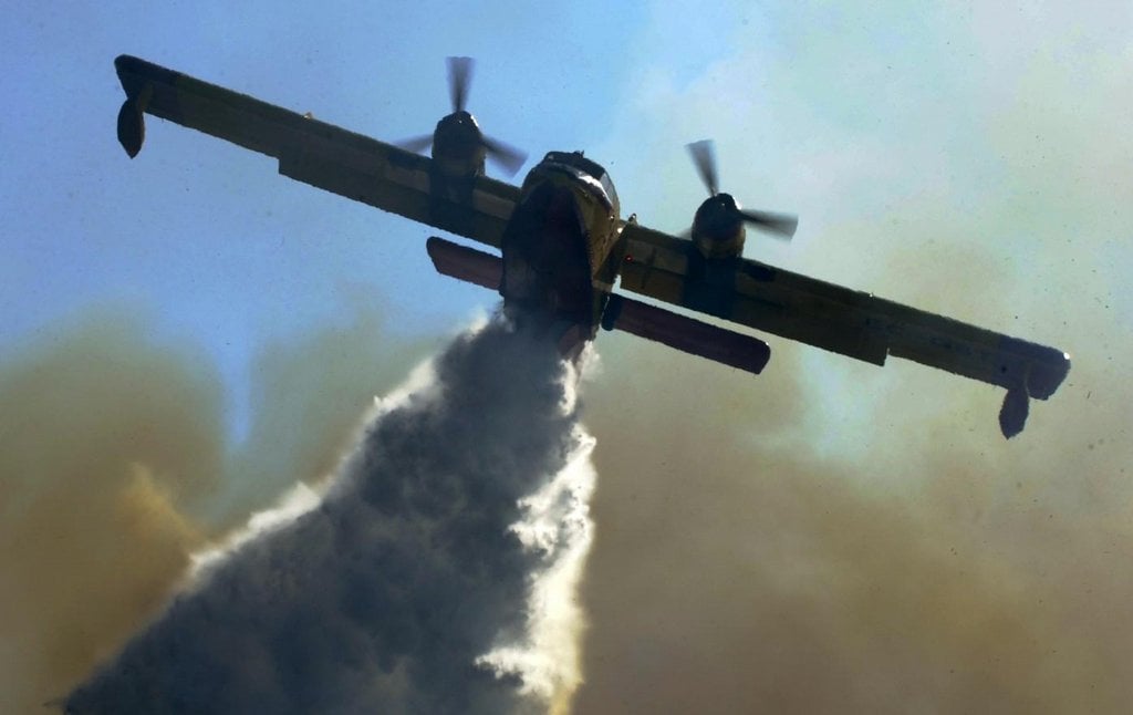 2011-08-hasic48dskc3a1-letadla-canadair-v-akcc3adch-v-evropc49b-