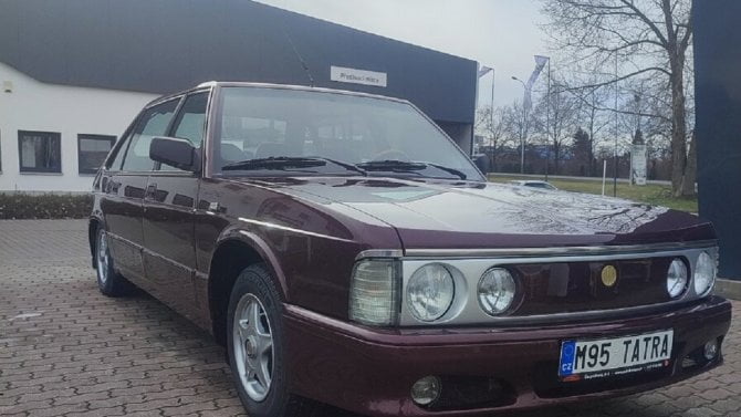V Česku se prodává velmi vzácná Tatra. Je ve stavu nového auta a stojí jako menší byt za Prahou