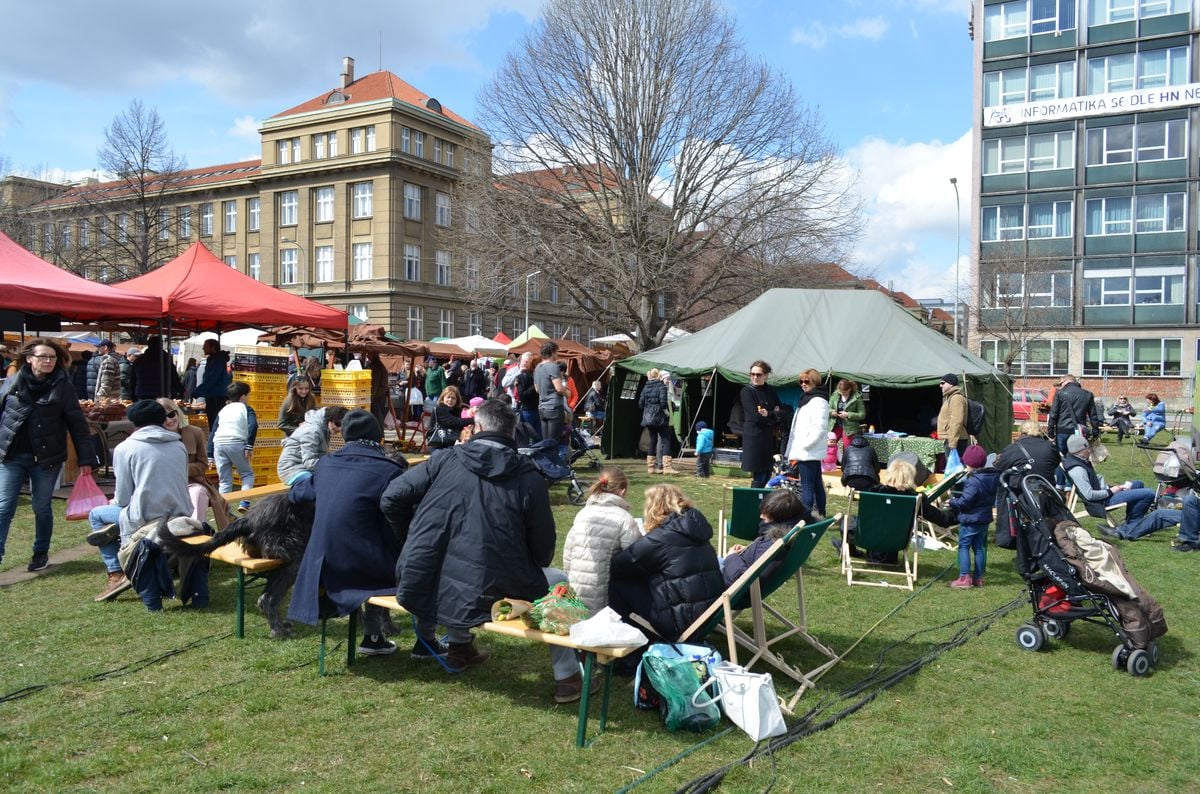 Farmářské trhy na Kulaťáku začínají sedmou sezónu