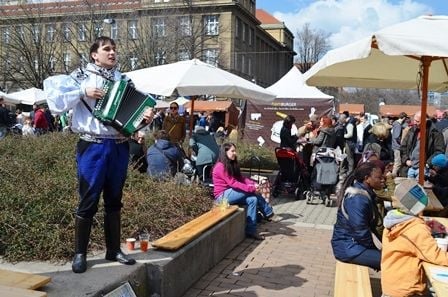 Farmářské trhy na Kulaťáku začínají sedmou sezónu