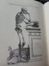 Reprint dřevorytu z knihy ze 17. století sepsané Andreasem Vesaliem. Lidské tělo tehdy malíři běžně zobrazovali v různých pózách i přírodních kulisách.