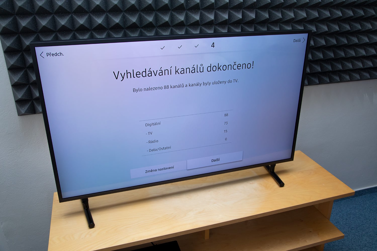 Samsung QE43LS03 - první zapnutí a instalace