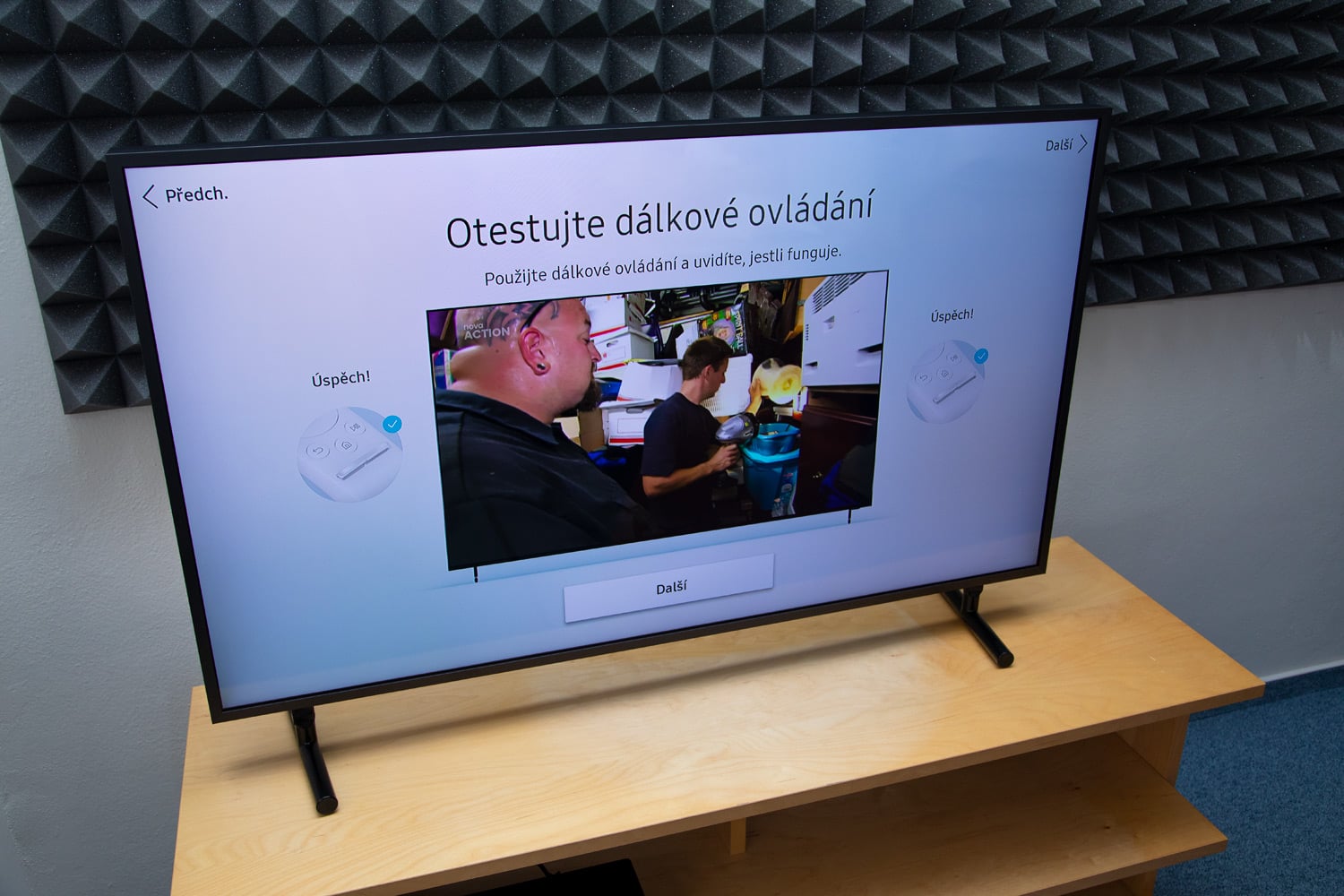 Samsung QE43LS03 - první zapnutí a instalace