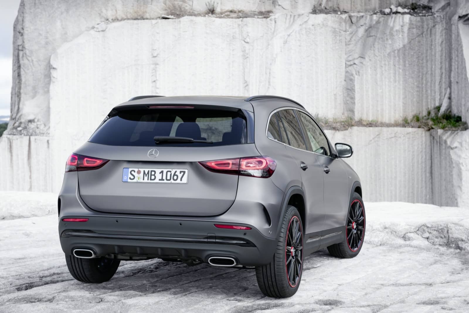 2020-08-Mercedes-Benz-GLA-2020-24.jpg