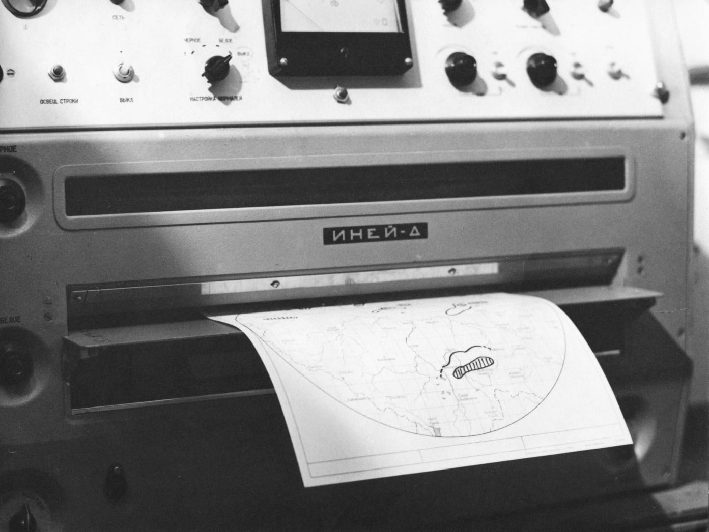 Faksimilový přenos radarových map.