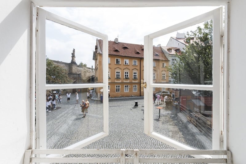 Takto zařízené byty jdou na Airbnb a Booking.com na dračku.