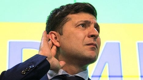 Náhledový obrázek - Zelenskyj má ve volbách před Porošenkem náskok téměř 50 procent, tvrdí průzkum