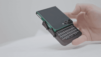 „Vlastní“ telefon Youtubera Marcina Plazy