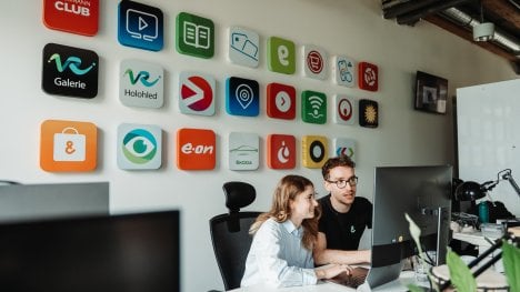 Náhledový obrázek - Škoda Auto si pojistila vývojáře. Společný podnik s Etneterou Green:Code získal smlouvu na dobu neurčitou