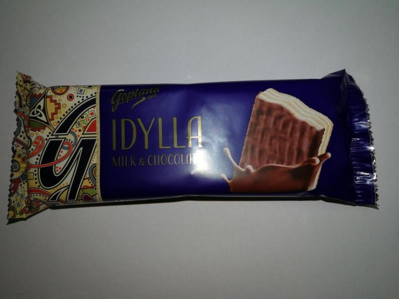 Falšované potraviny - IDYLLA MILK & CHOCOLATE. Ve výrobku byly obsaženy arašídy v množství větším, než které se při dodržení správné výrobní praxe do výrobku může dostat neúmyslně tzv. nezáměrnou křížovou kontaminací. Spotřebitel tak byla poskytnuta zavádějící informace: "Výrobek může obsahovat... arašídy".