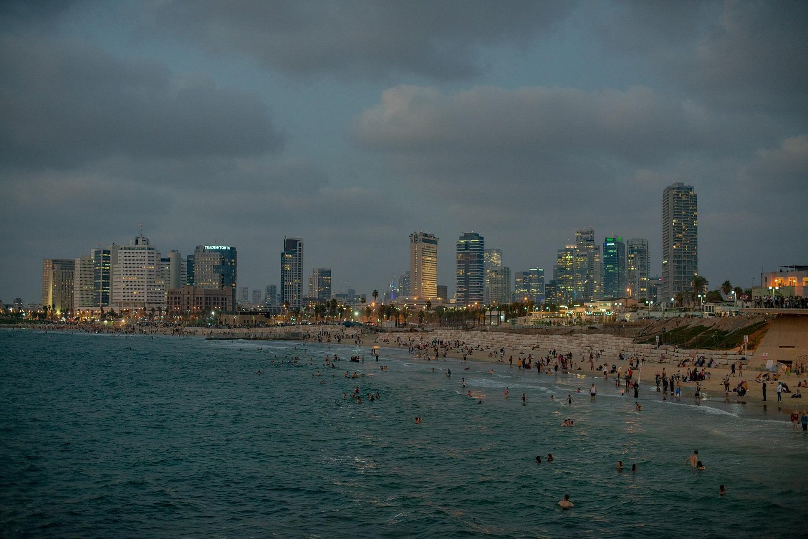 2022-06-tel-aviv-4572361_1920.jpg