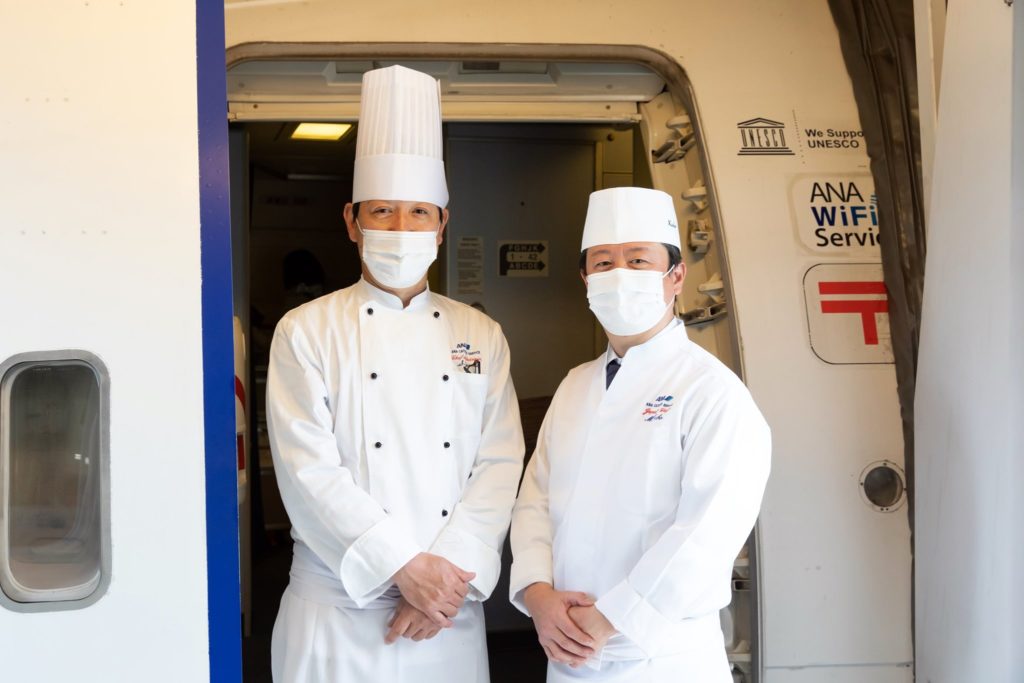 Strávníkům jsou na palubě dotčeného letounu servírovány husí játra, krabí pěna a steak z luxusní svíčkové. Foto: All Nippon Airways