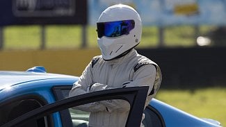 Náhledový obrázek - Top Gear míří do Mostu i se Stigem. Vybírat zde bude nejlepší sportovní auta a podívá se na jubilejní závody tahačů