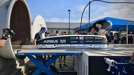 Náhledový obrázek - Grand Prix Hyperloop. Muskovy závody vyhráli s 324 km/h němečtí studenti