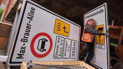 Náhledový obrázek - Hamburk zavírá dvě ulice dieselům, lidé čekají chaos. Totální nesmysl, tvrdí odborník