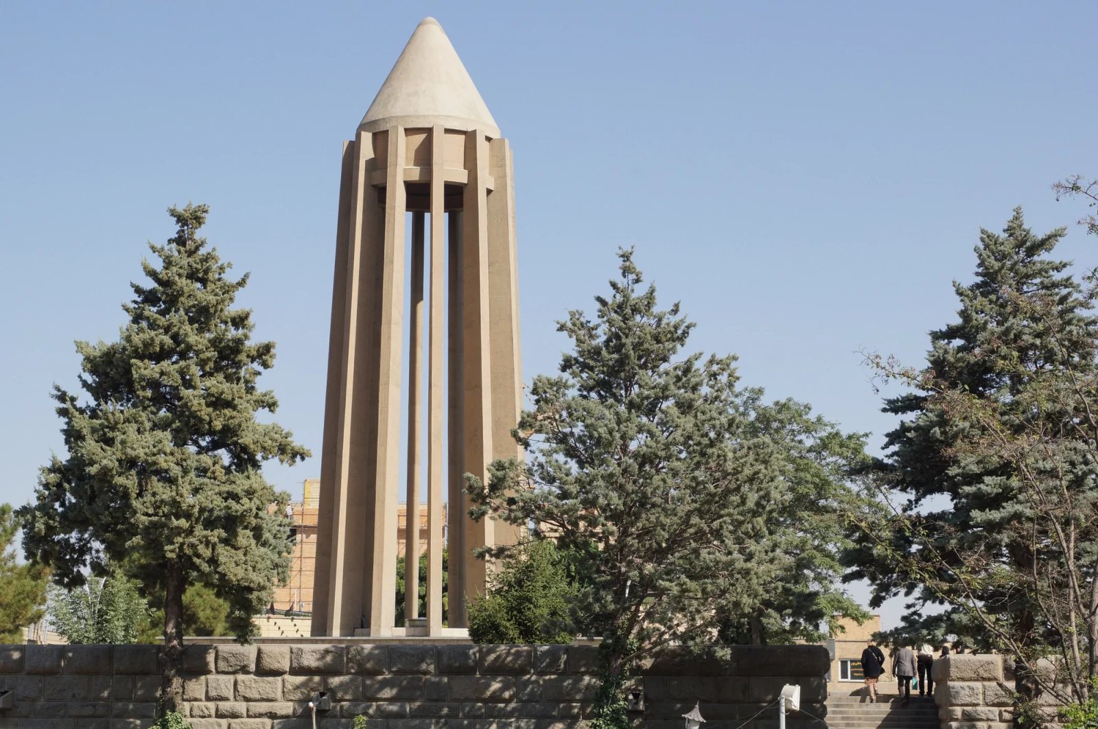 Avicennovo mauzoleum, Hamadan, Írán