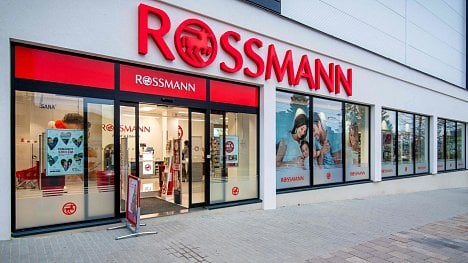 Náhledový obrázek - Síť drogerií Rossmann hlásí 4,5miliardové tržby a pokračuje v digitalizaci. Spustila mobilní aplikaci i samoobslužné pokladny