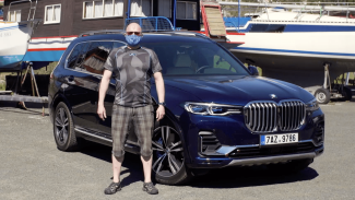 Náhledový obrázek - Videodojmy: BMW X7 je palác na kolech. A na takový kolos jezdí velmi slušně