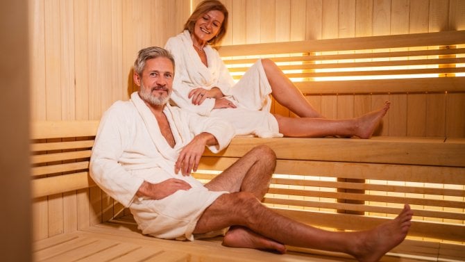Muž a žena v sauně