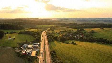 Náhledový obrázek - Stát se zdráhá zaplatit posouzení kvality silnic. Ty české by zřejmě propadly