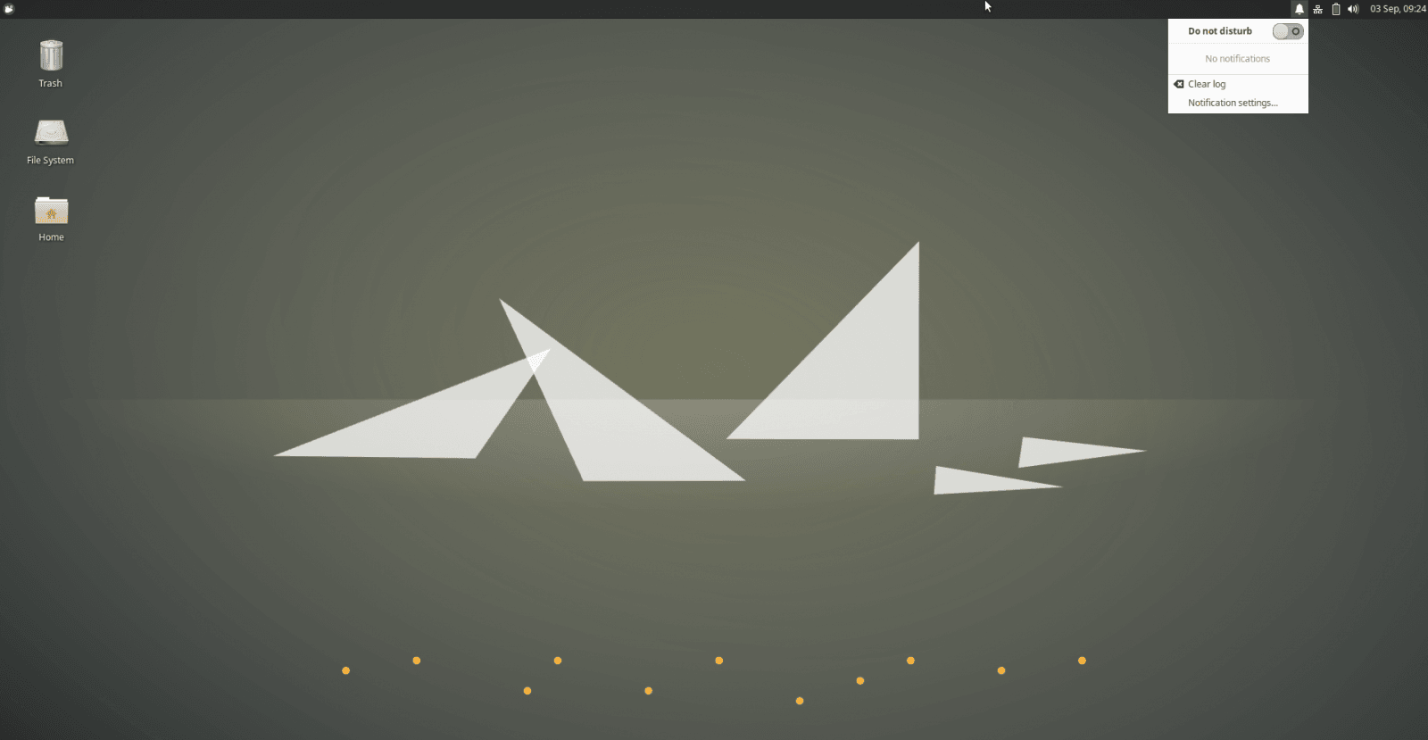 Vylepšení se dočkal systém notifikací, který umí režim nerušit a dovoluje procházet historii.