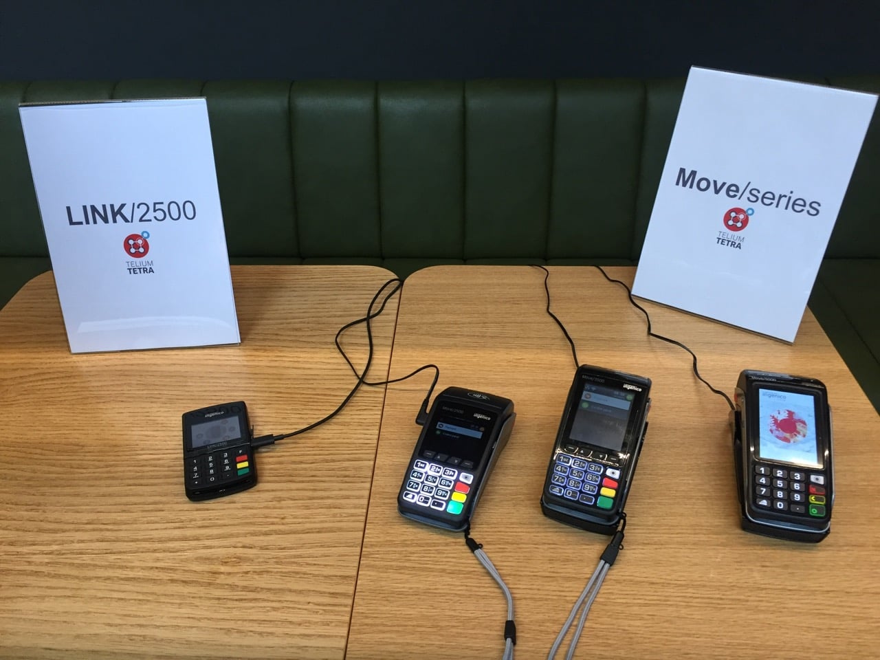 Přenosné terminály Ingenico.