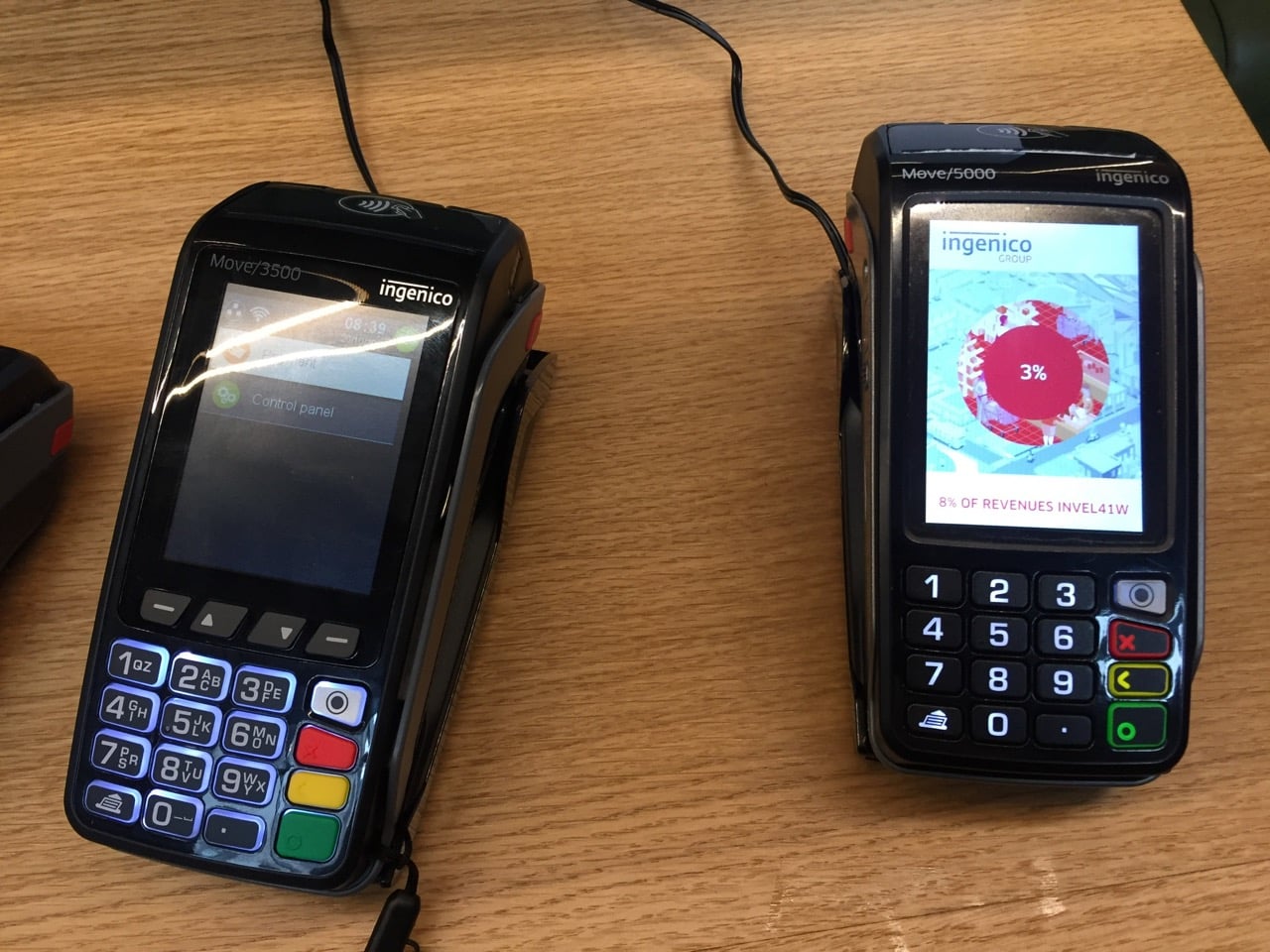 Přenosné terminály Ingenico.