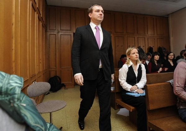 2011-04-kauza-bc3a1rtovc3bdch-obc3a1lek-u-soudu-3-den-4.jpg