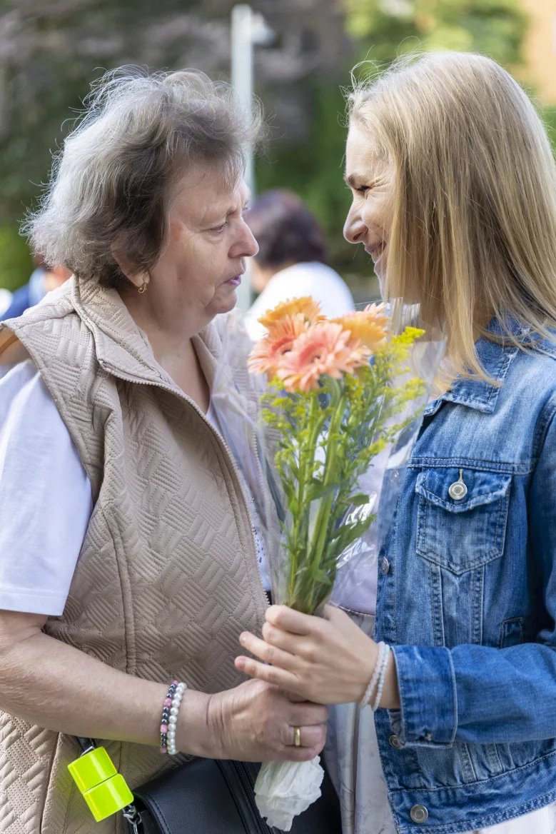 Lze demenci předcházet?
Některé faktory vzniku demence jsou dědičné. Jiné ovlivnit můžeme, a to svým životním stylem. Například stravou, spánkem, pohybem, procvičováním mozku… Začít lze již od dětského věku.