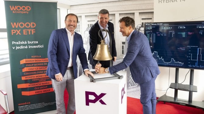 Po S&P 500 a dalších indexech přichází konečně na řadu i Praha. Nové ETF spojí největší české akcie do jediné investice, začít lze už od tisícovky