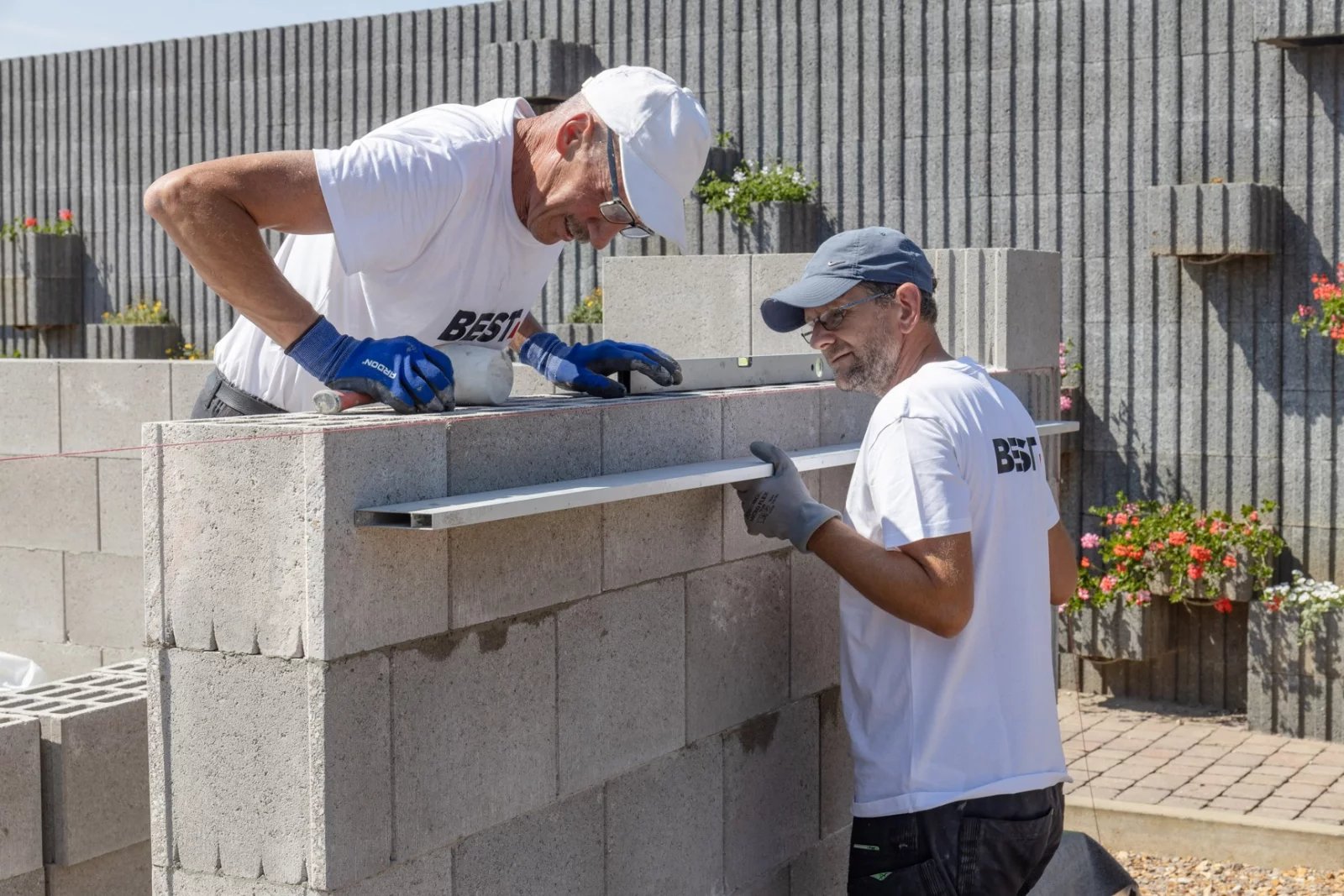 Nový stavební systém BEST-ROCK a stavba vzorového domu
