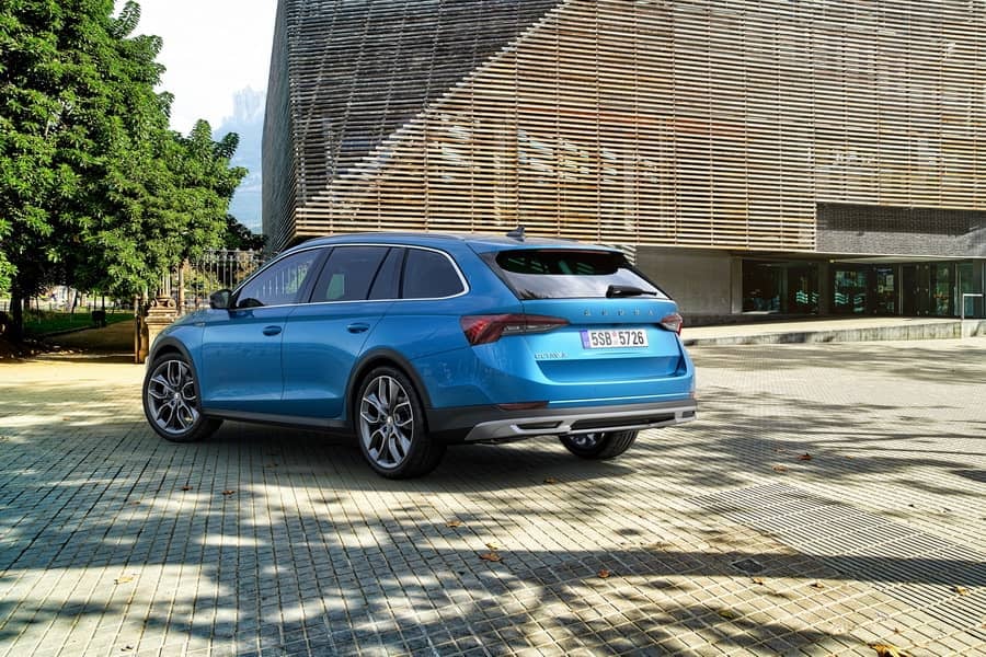 2020-06-Skoda-Octavia-Scout-2_resize.jpg