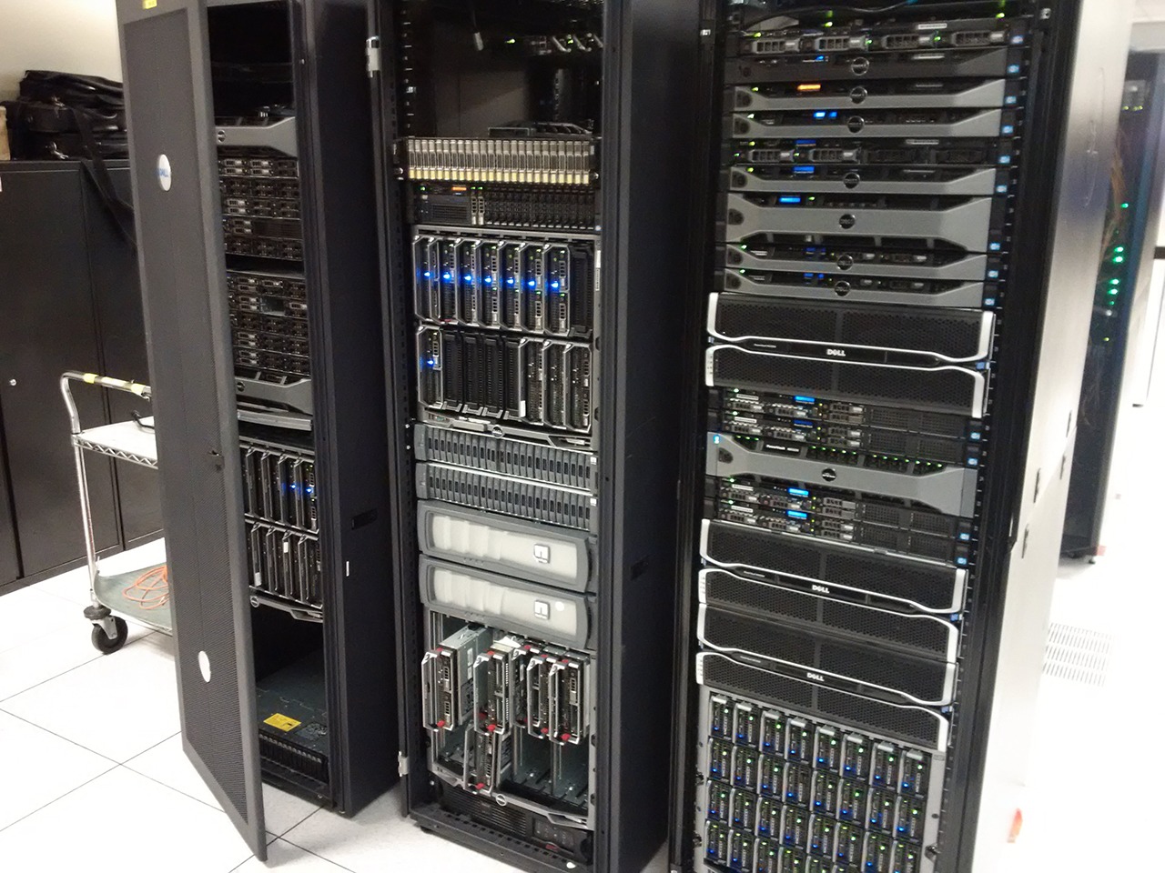 Dell Labs v Texasu. Cloud v krabičce vytvořený ve spolupráci s Microsoftem.