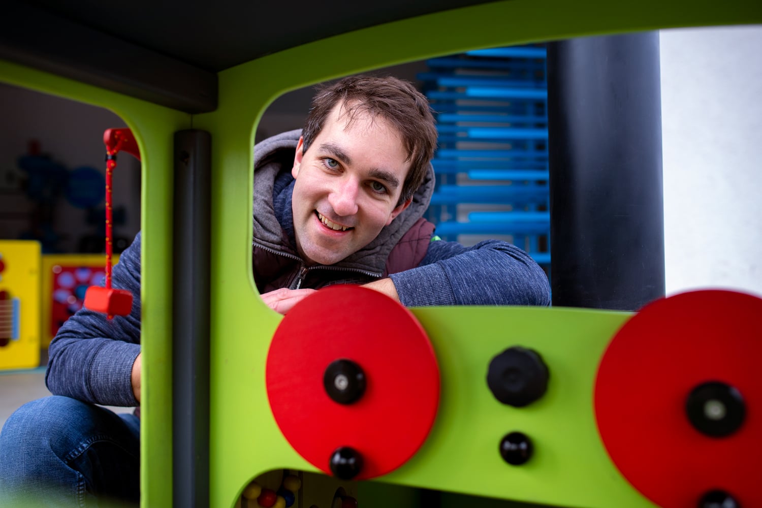 Tomáš se svou mašinkou.