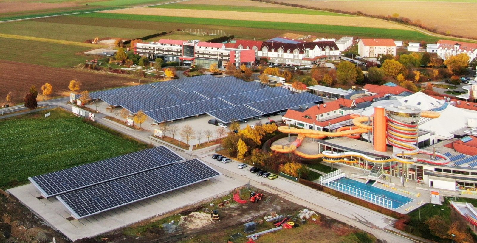 Solární carport od firmy Greenbuddies v Rakousku