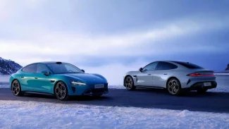 Náhledový obrázek - Tesla i Porsche se mohou jít klouzat. Na jejich místo si brousí zuby čínský výrobce mobilů