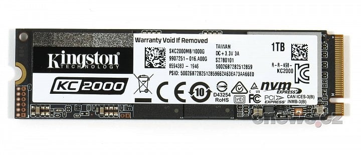 Kingston KC2000 1TB front