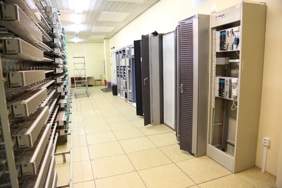 Od sklepů po věž - Ústřední telekomunikační budova CETINu