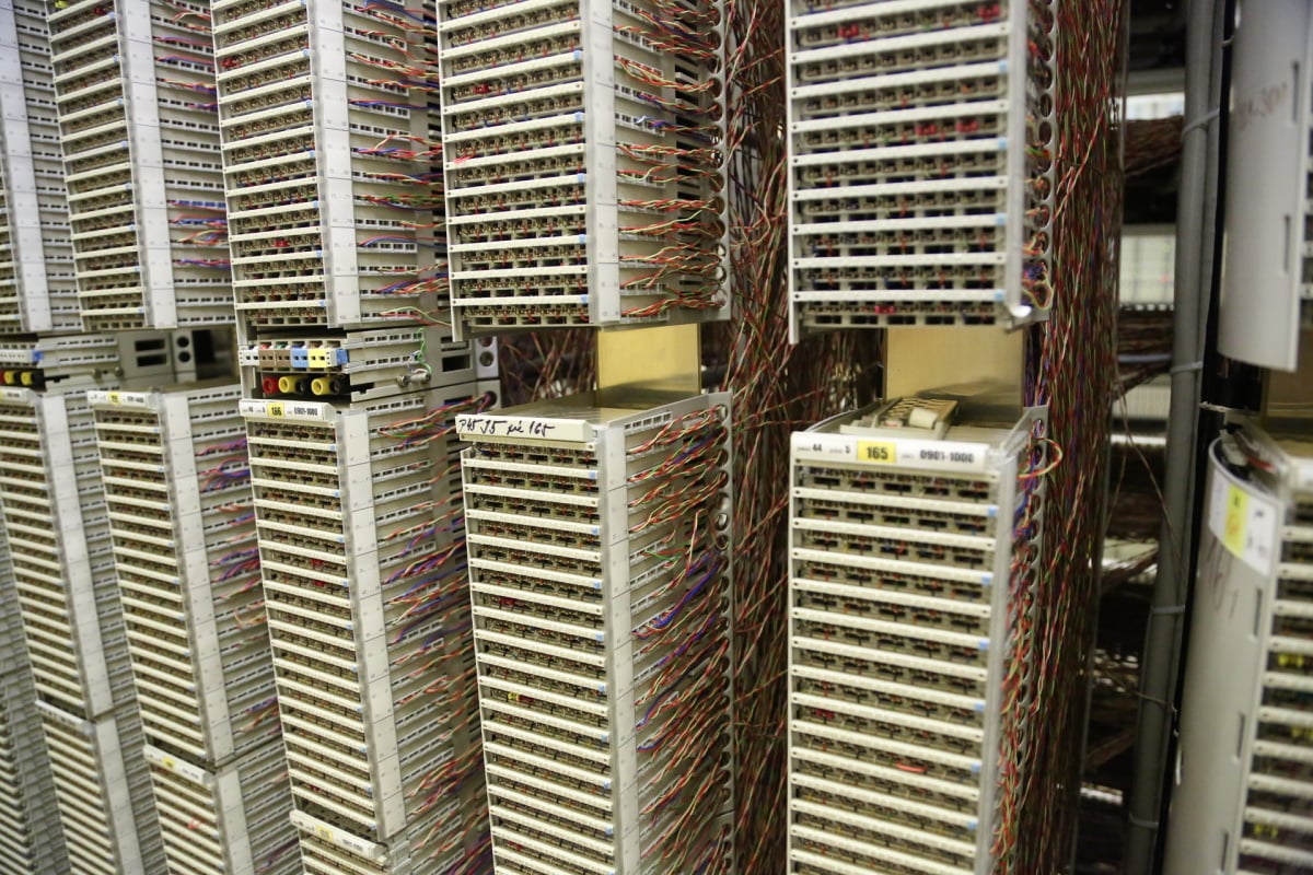 Od sklepů po věž - Ústřední telekomunikační budova CETINu