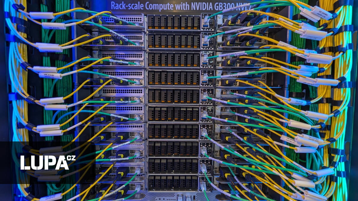 Spoluzakladatel i v Česku oblíbené firmy byl zatčen za pašování grafických karet. Podívejte se, jak takové stroje vypadají