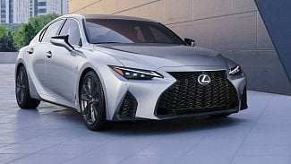 Náhledový obrázek - Lexus IS se předvádí v novém vydání. V Evropě si ho už ale nekoupíme