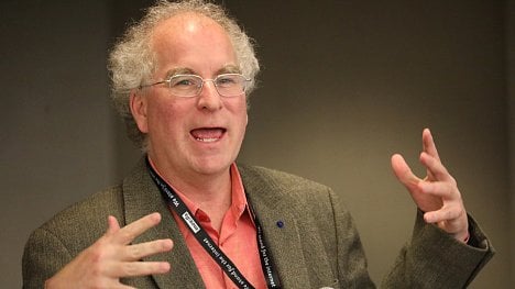 Brewster Kahle (Internet Archive): Když si nedáme pozor, celá literatura 20. století by mohla zmizet