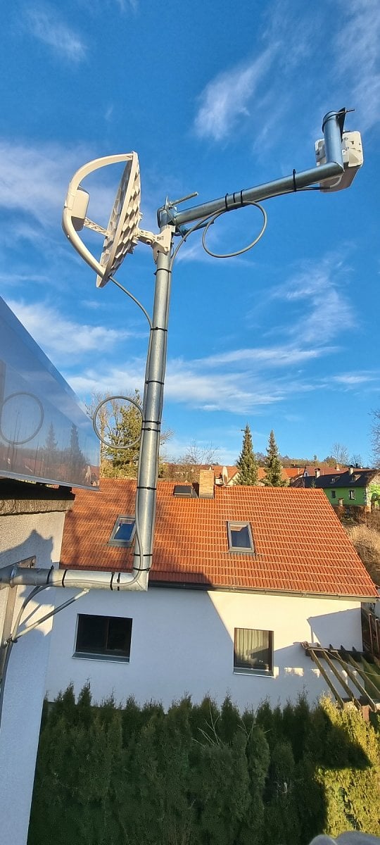 Příjem 60 GHz a LTE záloha.