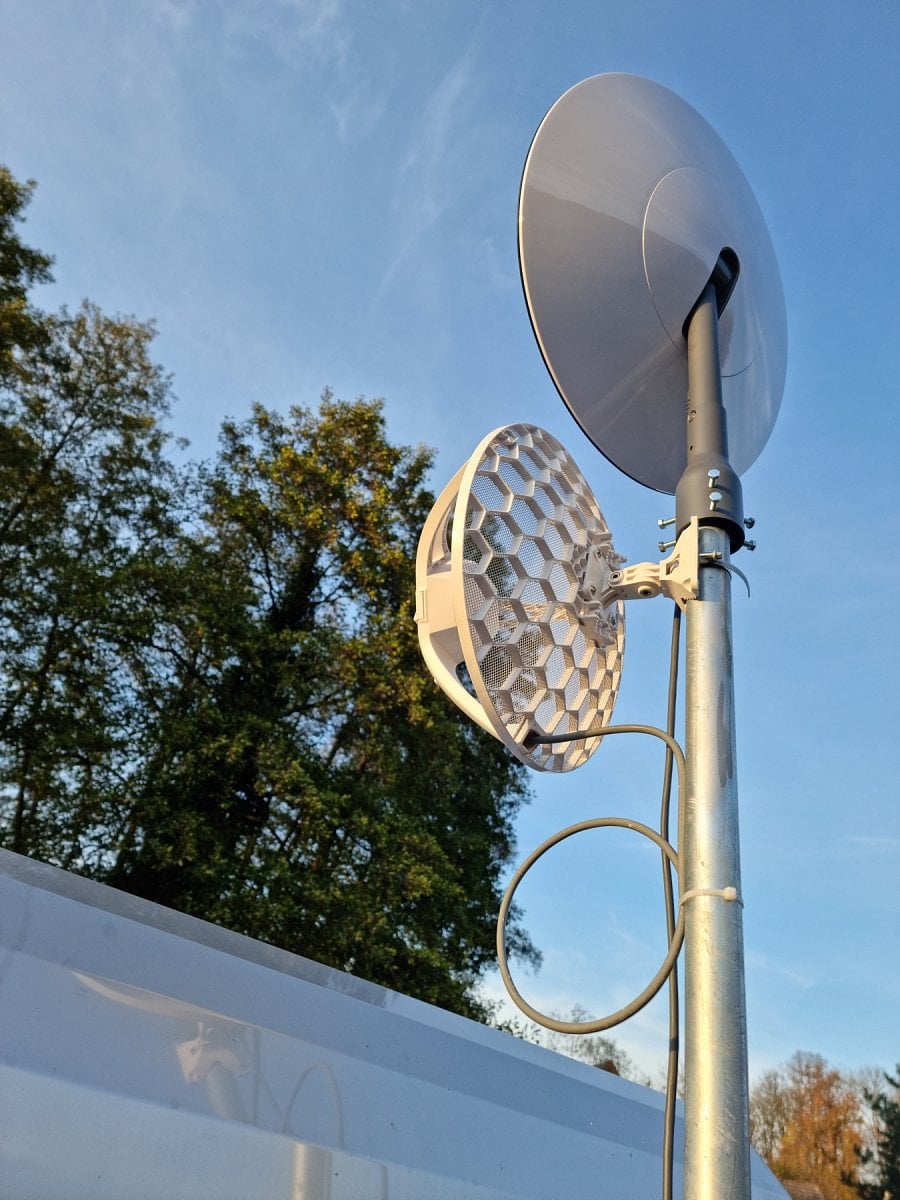 První instalace - LTE a Starlink.